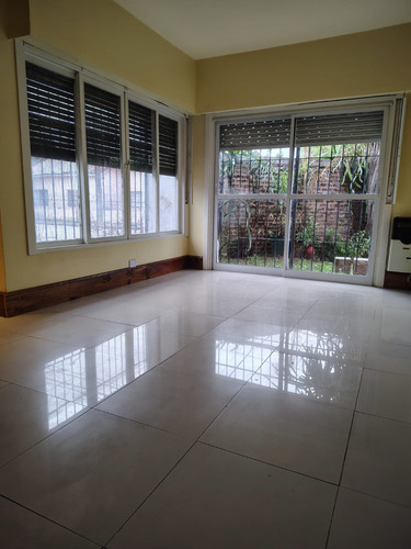 Ph Planta Baja 3ambientes Con Patio Y Garaje Dolores N104,villa Sarmiento, Moron