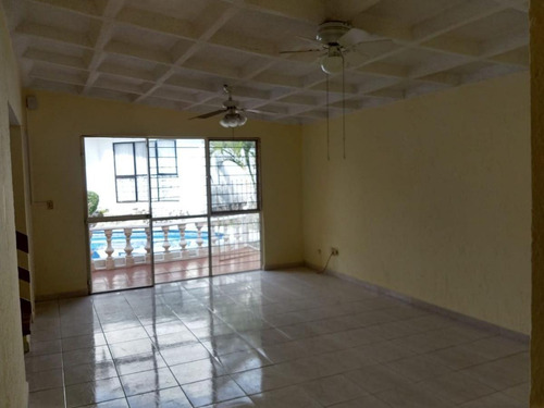 Imagen 5 de 25 de Bonita Casa En Condominio En Jardines De Cuernavaca