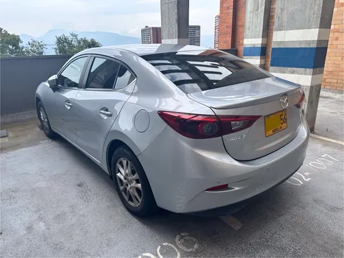 Mazda 3 2.0 Touring At