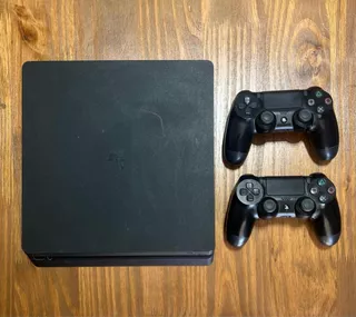 Playstation 4 Slim, 500 Gb, 2 Joystick, Color Negro