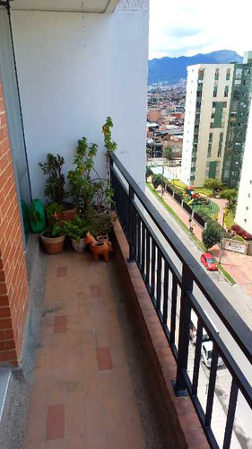 Venta De Apartamento En Kennedy Plaza De Las Americas Amarilo 