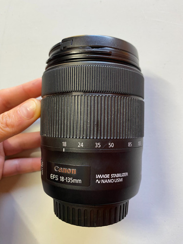 Canon Ef-s 18-135 Mm F/3,5-5,6 - Is - Nano Usm