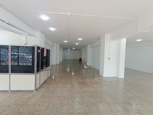 Imagen 3 de 17 de Local Comercial En Venta En Centro Puerto La Cruz