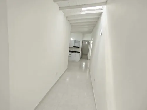 Arriendo Apartaestudio En Los Colores