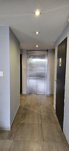 Exelente Monoambiente En Zona Residencial De Lomas De Zamora.