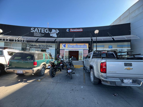 Local En Renta Plaza Cayro, Blvd. Timoteo Lozano Y Torres Landa, León, Gto.