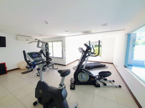 Imagen 30 de 30 de Venta De Apartamento Penthouse Dúplex De 4 Dormitorios Y 6 Baños En Suite, Frente Al Mar En Punta Del Este.