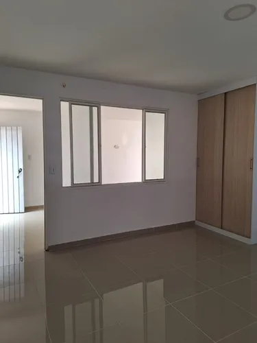 Alquiler De Apartaestudio En El Troncal 3er Piso
