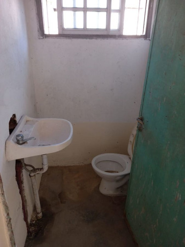 Imagen 16 de 30 de Casa En 2 Plantas A La Venta De 4 Ambientes En Jose C Paz