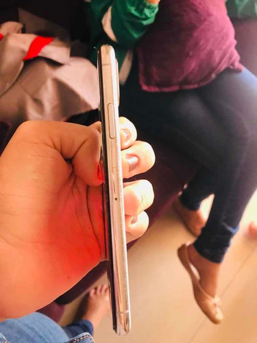 iPhone XS 64 Gb Prata 4 Gb Ram