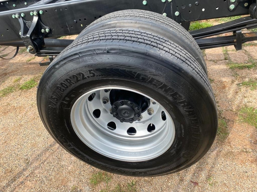 Imagem 10 de 25 de Mercedes Atego 1719/48 - 4x2 - 2018