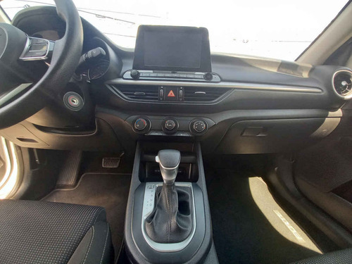 Imagen 14 de 15 de Kia Forte Sedan 2020 2.0l Lx Ivt