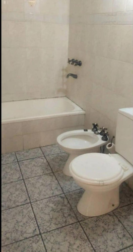 Departamento En Venta - 2 Dormitorios 1 Baño - Morón