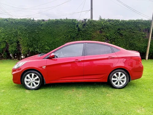 Hyundai Accent 1.6l 4 p