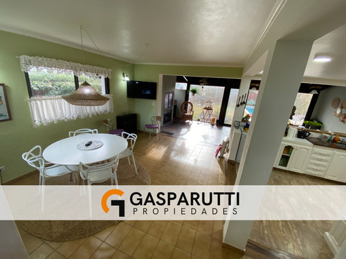 Casa En Venta En Aranjuez Country Club, 4 Dorm. Con Pileta!