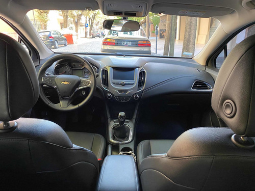 Imagen 10 de 25 de Chevrolet Cruze Ii 2019 1.4 Sedan Lt