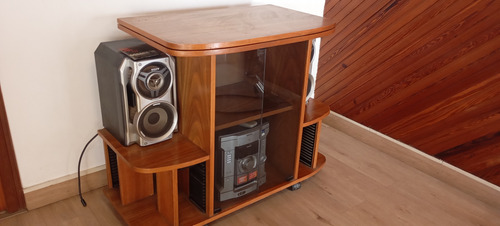 Mesa Giratoria De Tv Y Audio Con Ruedas Puertas De Vidrio Marrón Claro (Usado)