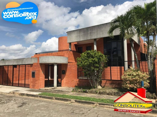 Imagen 5 de 13 de Q1049 Consolitex Vende Quinta En Altos De Guataparo