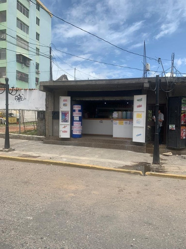 / /  Mehilyn Perez Vende Excelente Local Comercial En Cabudare Zona Av, Ribereña //