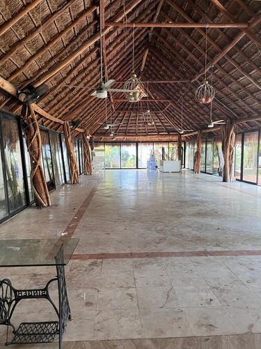 Casa En Renta Con Extenso Terreno Ideal Para Negocio Con Amplia Palapa