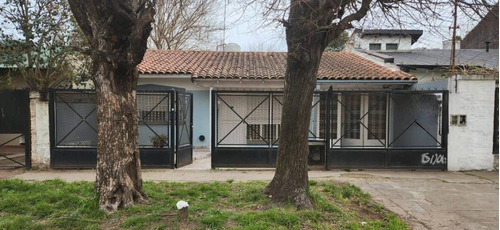 Venta Chalet  Tres Ambientes Con Pileta En Longchamps