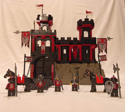 Lego Castillo Medieval De Las Sombras Moc 400 - (Usado)
