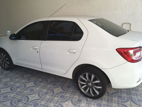 Renault Logan 2014 1.0 16v Expression Hi-flex 4p