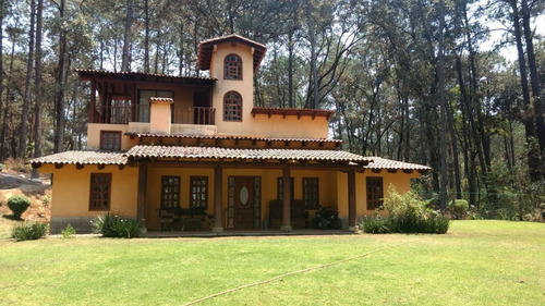 Imagen 2 de 28 de Casa En Venta En Circuito Avándaro, Valle De Bravo