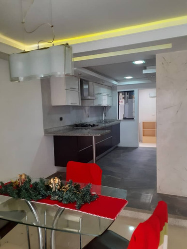 Imagen 2 de 21 de Townhouse En Residencias Altos De Monte Alegre Urb Tazajal En Naguanagua + Piscina Y Pozo