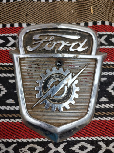 Antigua Insignia Moldura De Ford F 100 1954/56