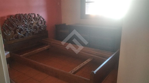 Casa En Venta De 3 Dorm. En La Cisterna