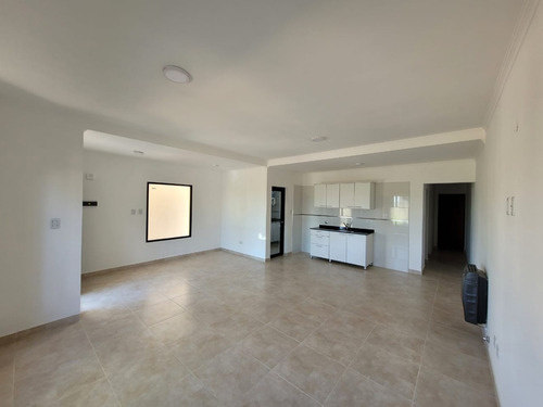 Imagen 5 de 18 de Casa A Estrenar, Calle Sargento Garcia. A 400 Mts De Plaza Centrica - San José - Entre Ríos.