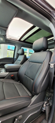 Imagen 11 de 14 de Ford F-150 Lariat