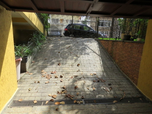 Casa 3 Dormitórios, 1 Suíte E 2 Vagas De Garagem À Venda No Bairro Vila Gumercindo - Ph4002