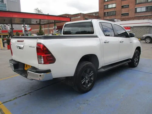 Toyota Hilux 4x4 2400cc At Aa
