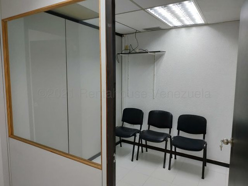 Imagen 5 de 7 de Tibizay Diaz Alquila Oficina En El Rosal # 21-17552