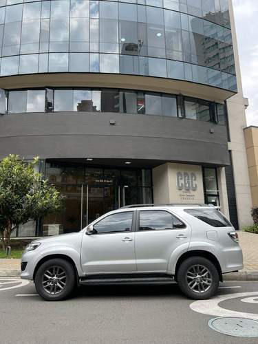 Toyota Fortuner 2.7l 4x4