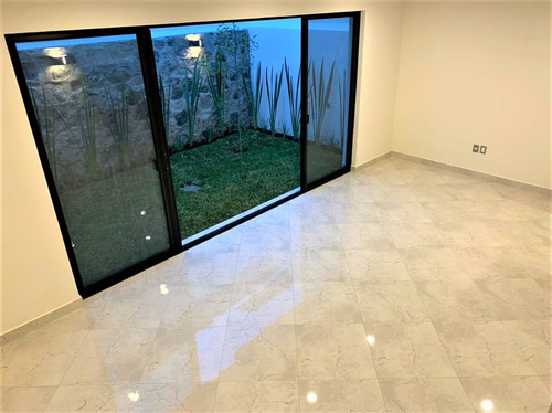 Imagen 2 de 14 de Casa En Sendas Residencial, Valle Imperial, Zapopan