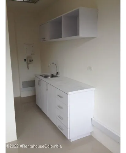 Comercial En Cedritos(bogota) Rah Co: 25-748