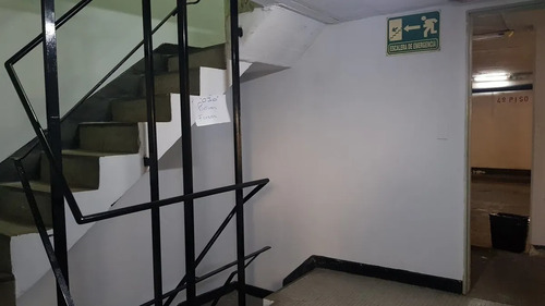 Imagen 9 de 9 de Dueño Vende / Permuta - Liquido Cochera U$s 9000 - Seguridad 24hs - Excelente Ubicacion