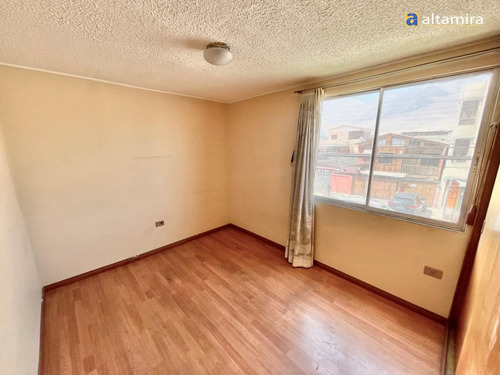 Departamento En Venta De 3 Dorm. En Iquique
