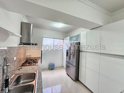 Apartamento En Venta Urb La Soledad Maracay 25-12181 Apd