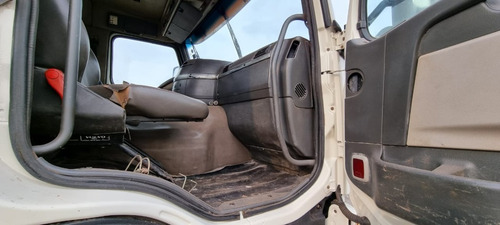 Imagem 12 de 19 de Volvo Fm12 420 6x4 2006/06 939214km (410, 460) (1549)