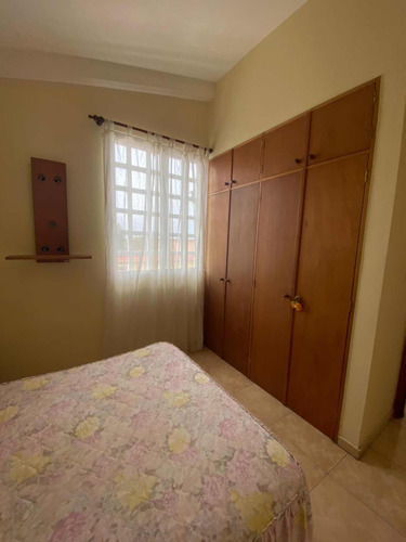 Hermosa Casa Bifamiliar Urb Teques Iii La Santa María