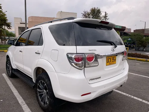 Toyota Fortuner 2.7 Sr5 4X2