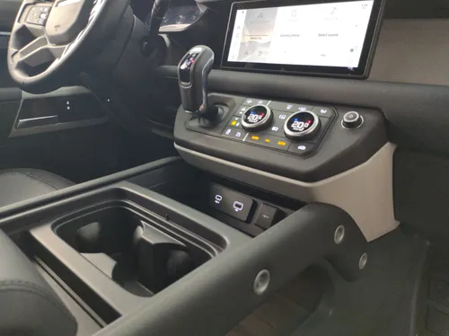 Land Rover Defender 110 Se P400 2024