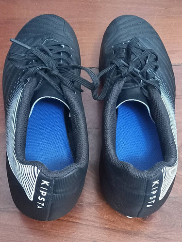 Imagen 2 de 4 de Tacos De Futbol Negros Talla 39