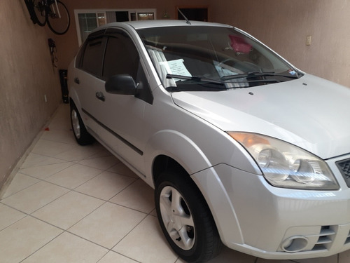 Imagem 2 de 7 de Ford Fiesta Sedan 1.6 Flex