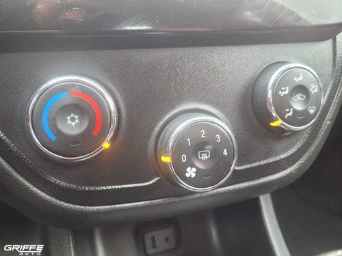 Imagem 10 de 14 de Chevrolet Cobalt 18a Eli 2017