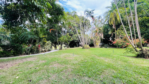 Valle Arriba/ Calle Cerrada/terreno En Venta/precio De Oportunidad